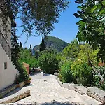 Fiorita מלון דירות 3*
